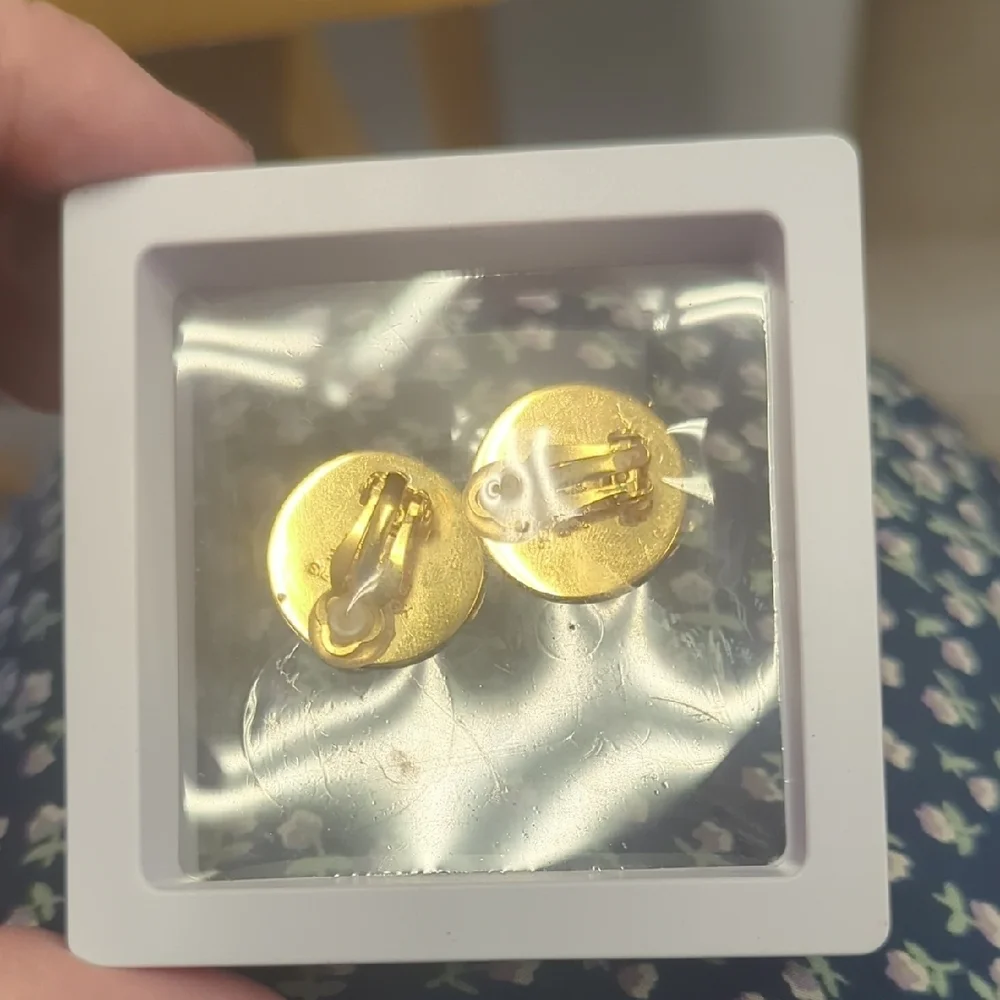 Authentic Hermès Gold Earring Set. FINAL PRICE - Picture 2 of 5
